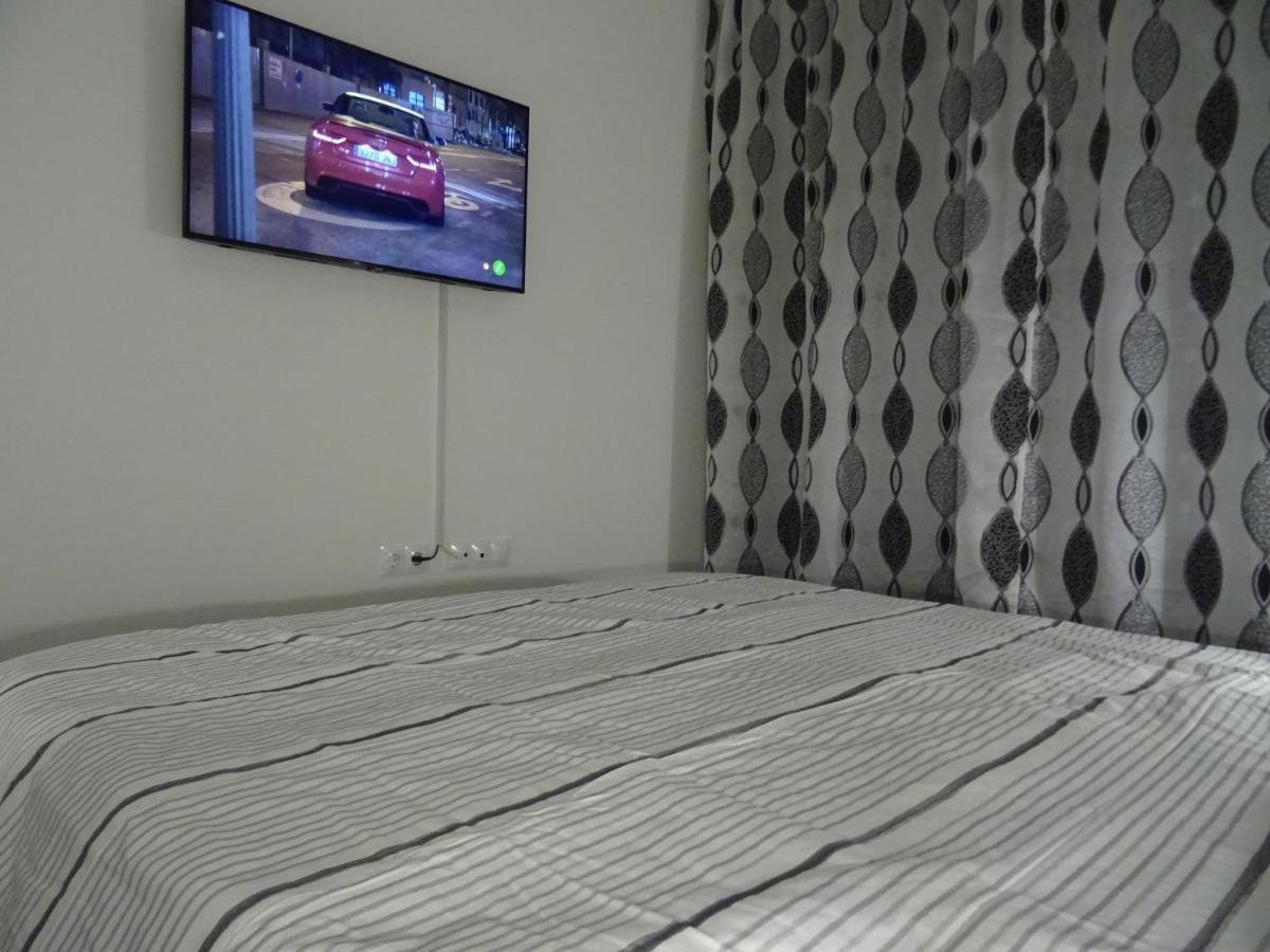 Boutique Apartment Near The Beach, 1 Gbps Wi-Fi Малага Экстерьер фото