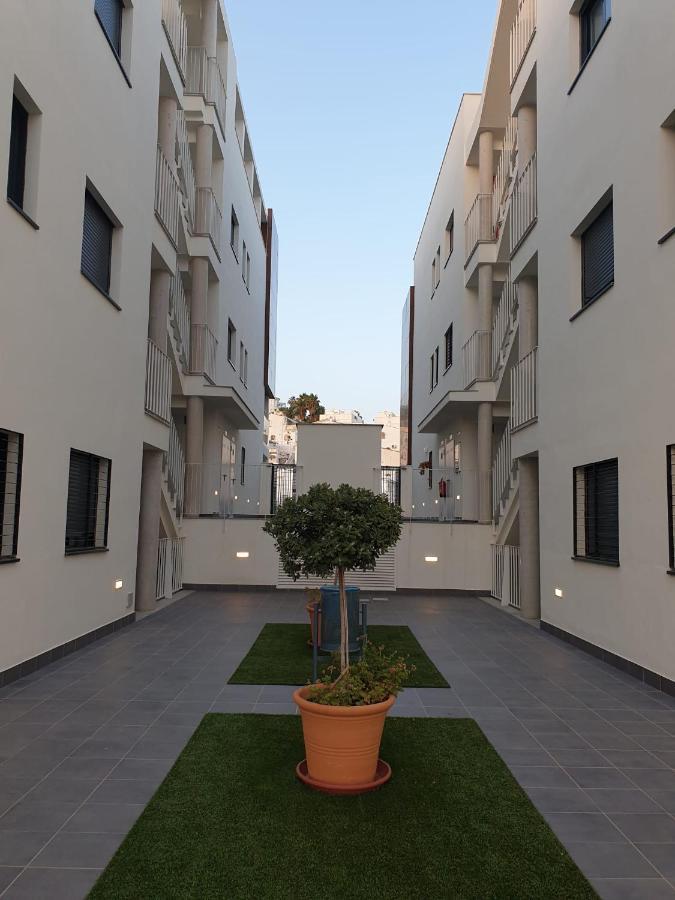 Boutique Apartment Near The Beach, 1 Gbps Wi-Fi Малага Экстерьер фото
