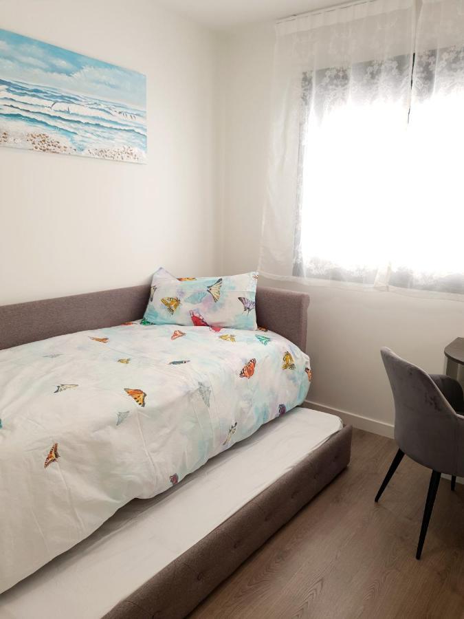 Boutique Apartment Near The Beach, 1 Gbps Wi-Fi Малага Экстерьер фото