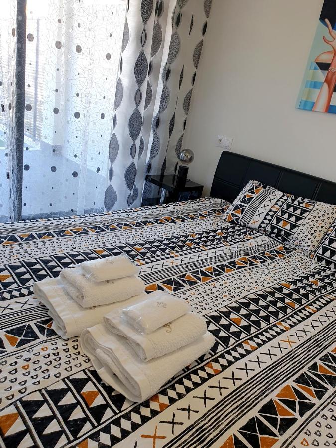 Boutique Apartment Near The Beach, 1 Gbps Wi-Fi Малага Экстерьер фото